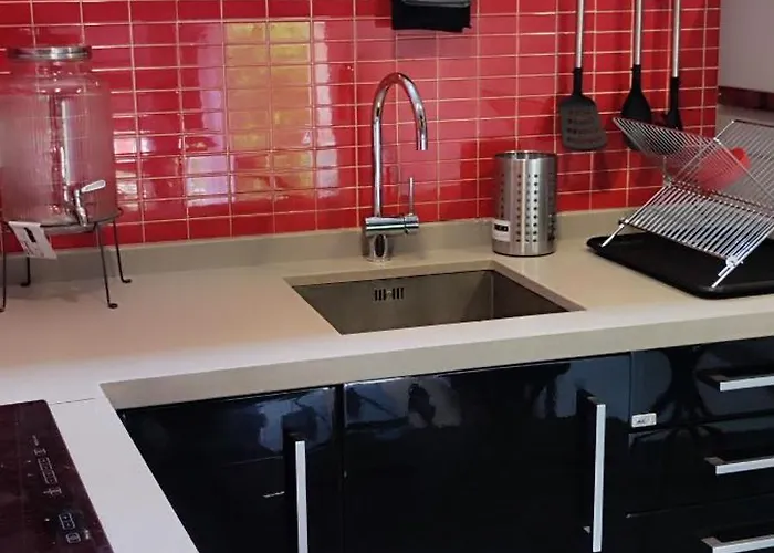 Villa La Cueva Del Sacristán *