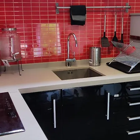 Villa La Cueva Del Sacristán *